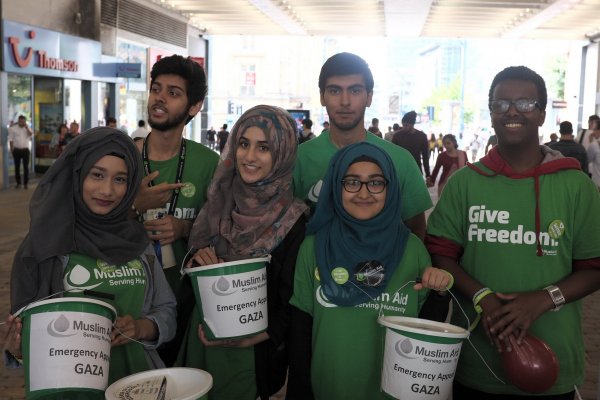 Önkéntesek külföldön (kép: Flickr, Tim Brockley)